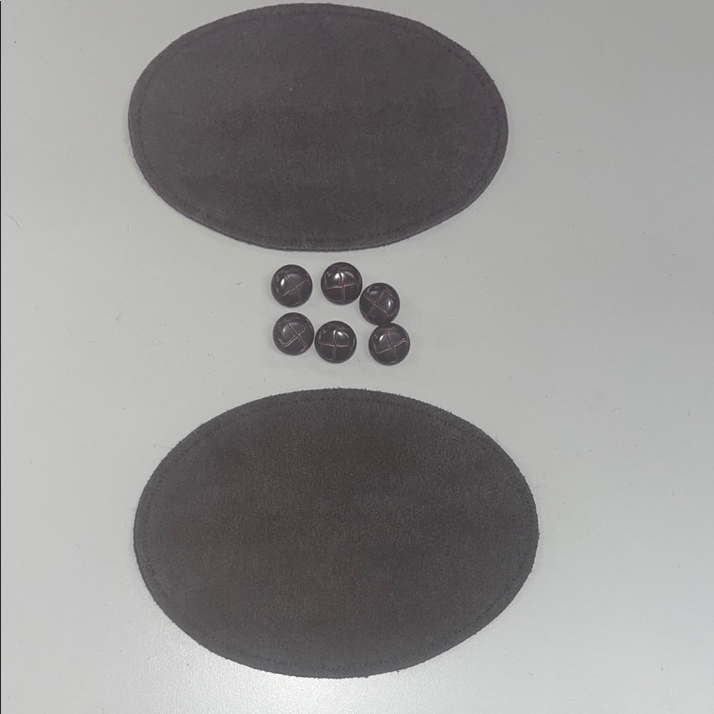 Pendleton men’s sweater Dark Gray Elbow Patches with Buttons/ preowned OS